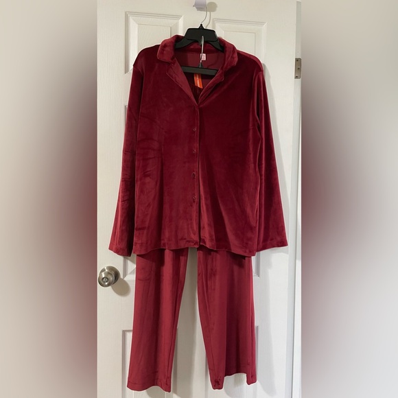Joe Fresh Other - 🌸 NEW Joe Fresh Burgundy Velour Pajama Set/Loungewear Set Size Large